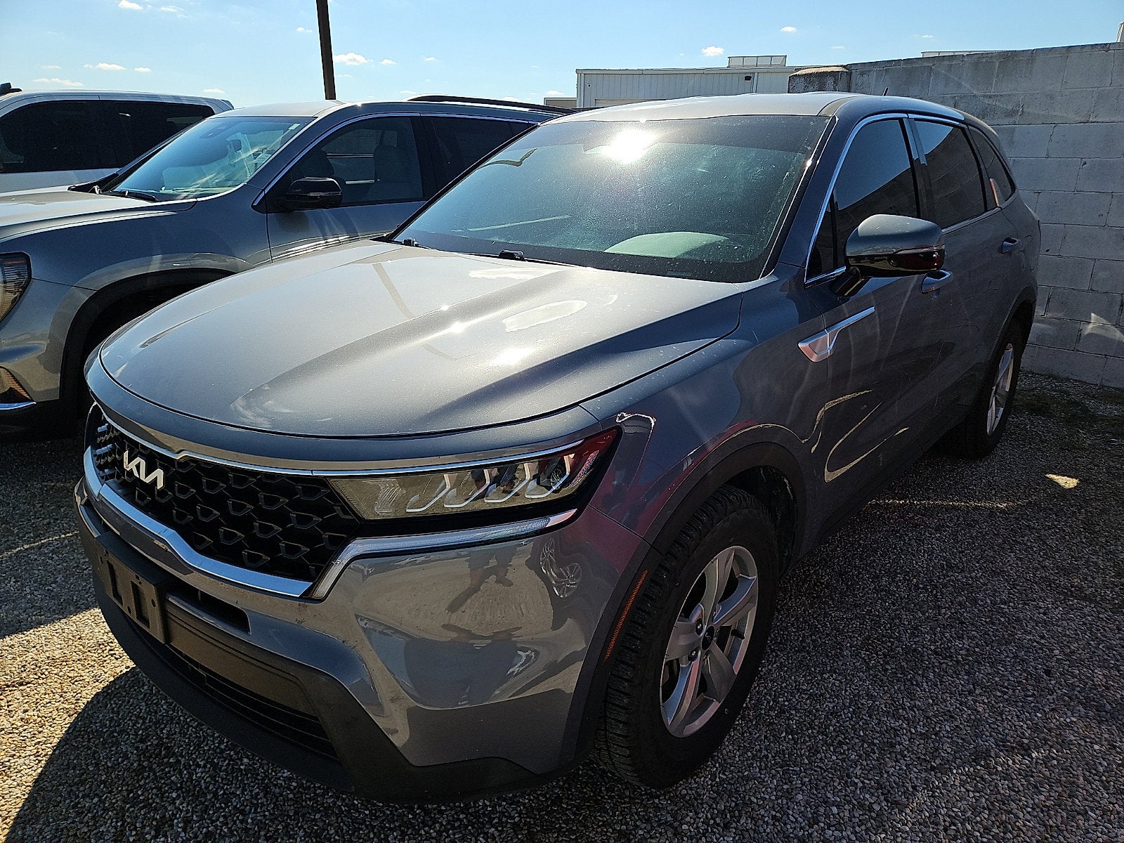 Silver 2023 Kia Sorento SUV / Crossover Front-Wheel Drive 