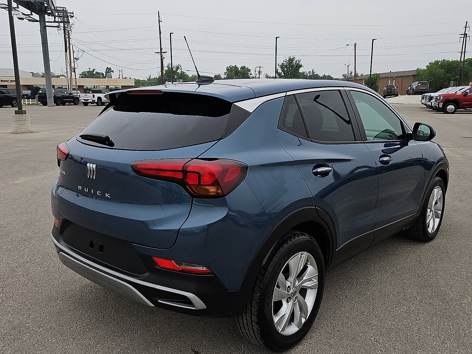 View vehicle photo 5