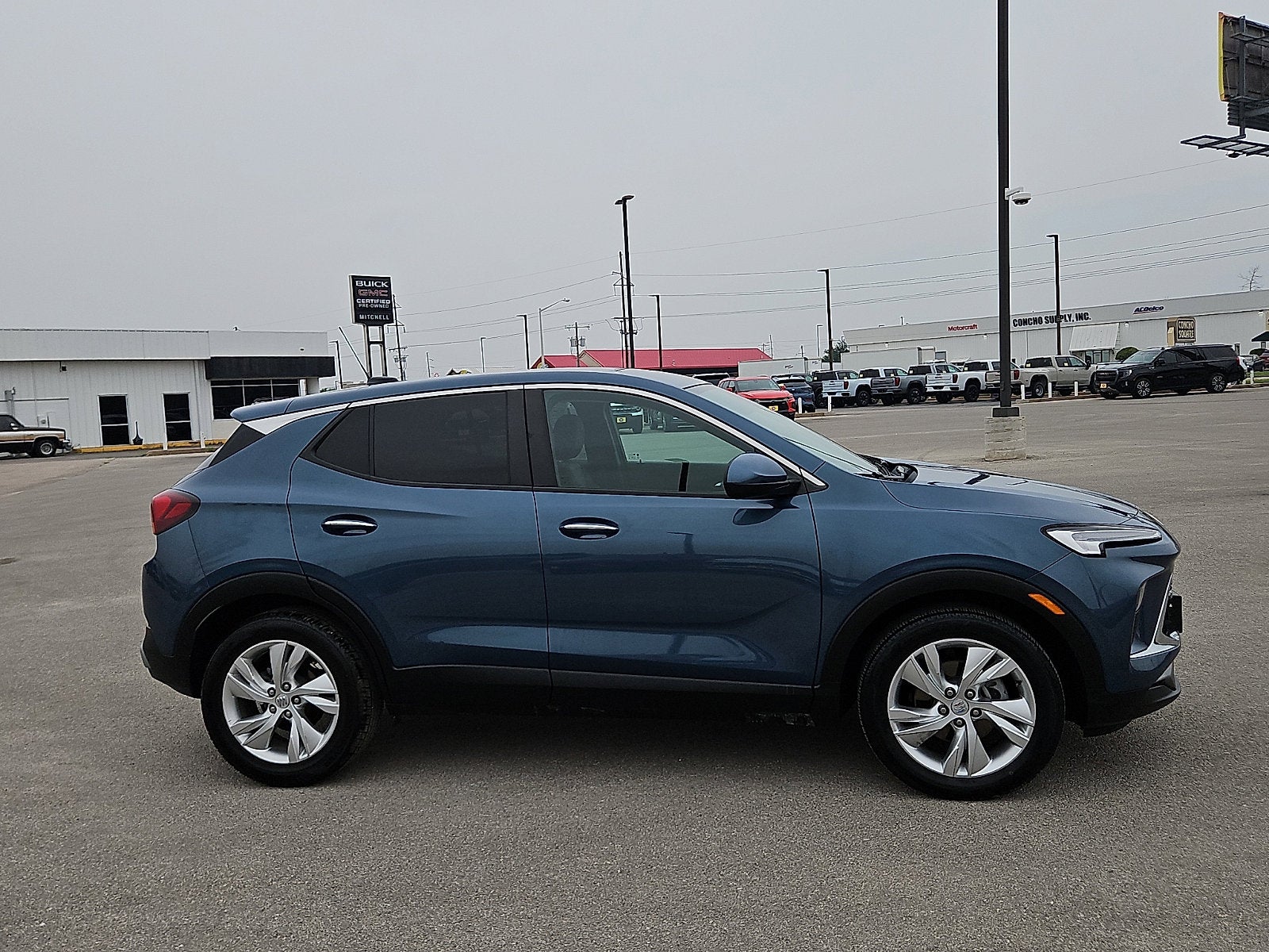View vehicle photo 6