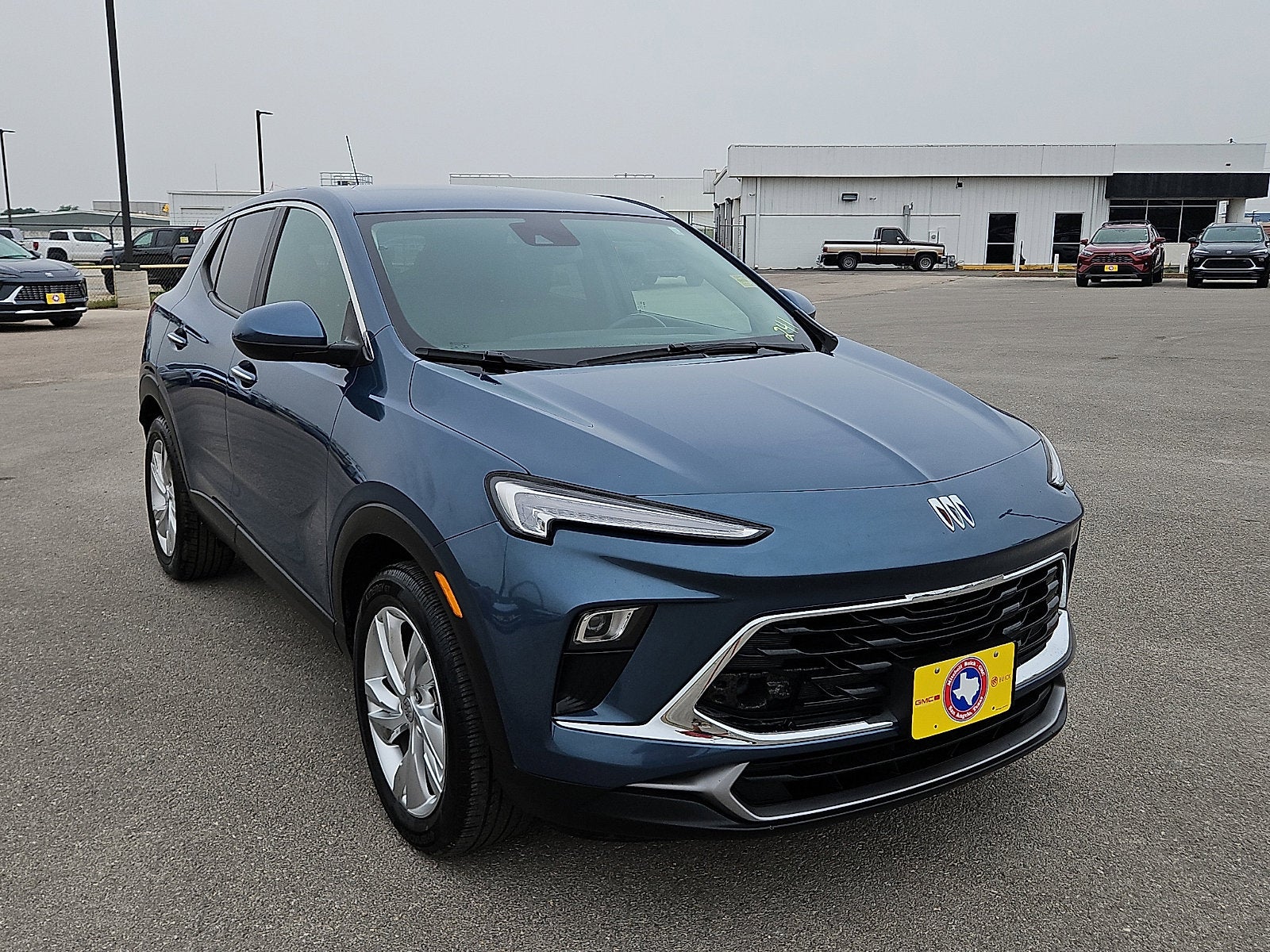 View vehicle photo 7