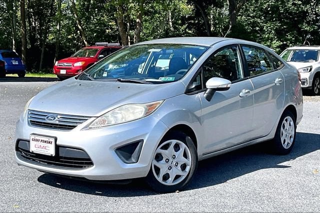  2013 Ford Fiesta SE   
