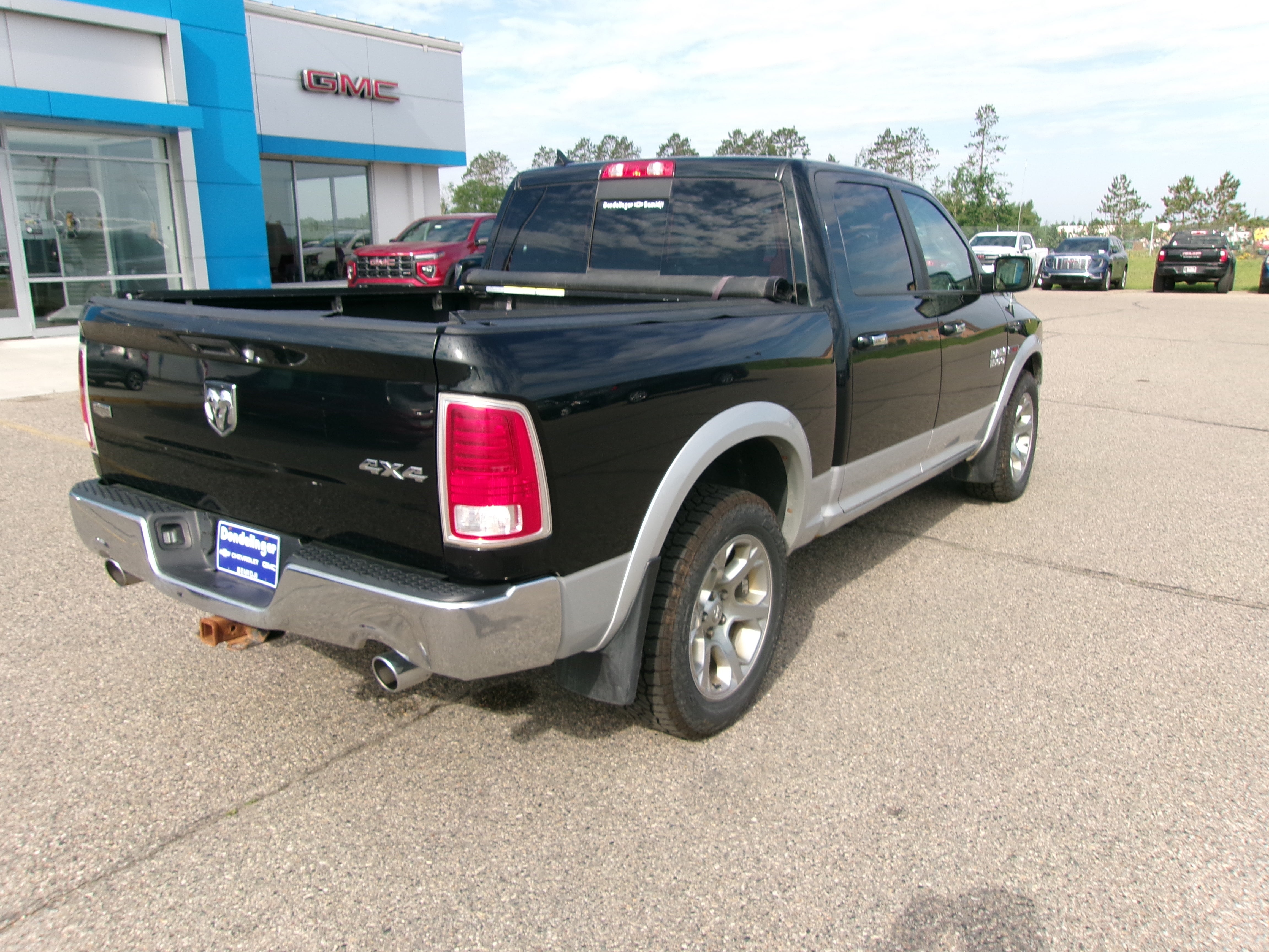 View vehicle photo 2