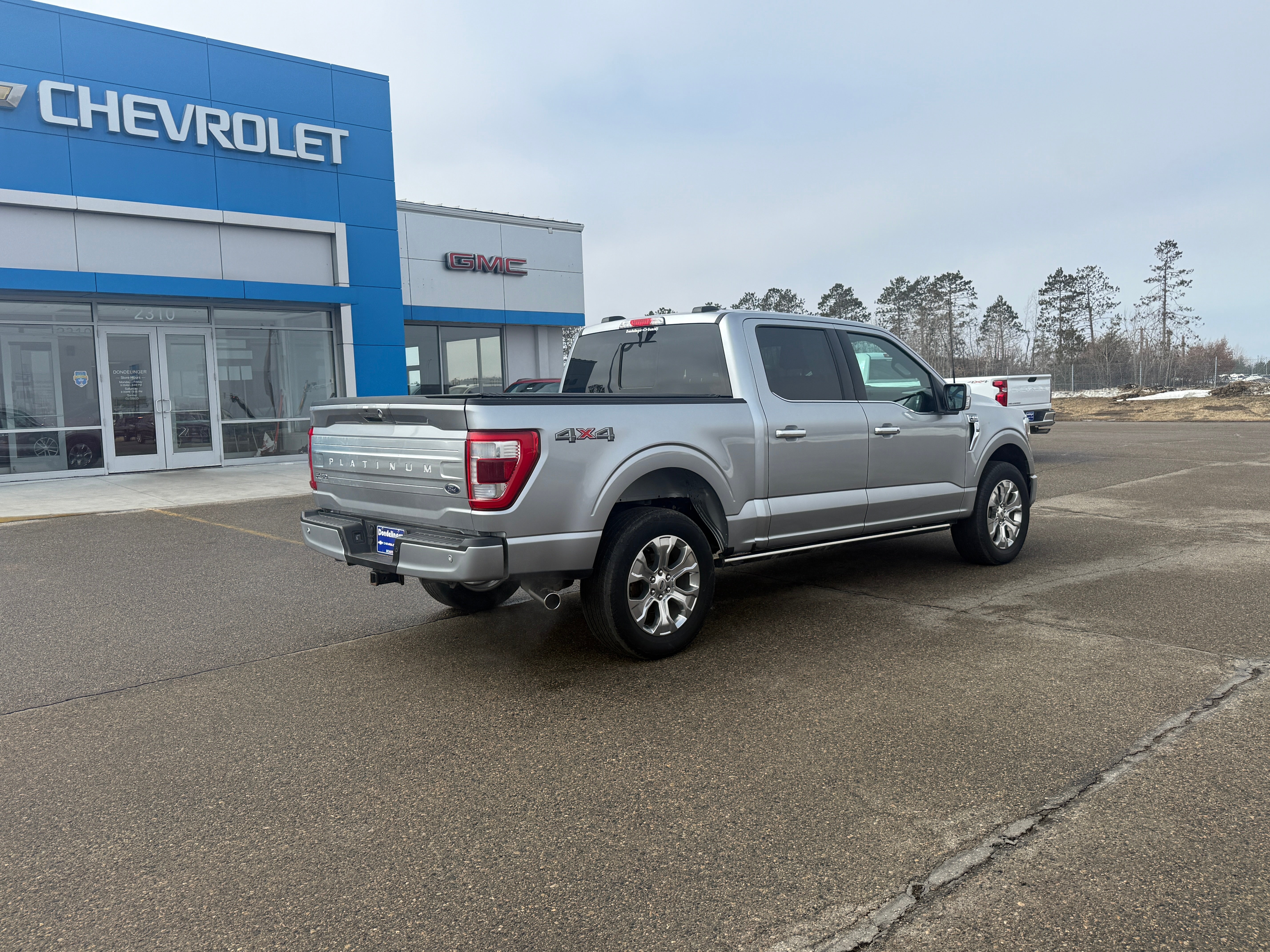 View vehicle photo 2