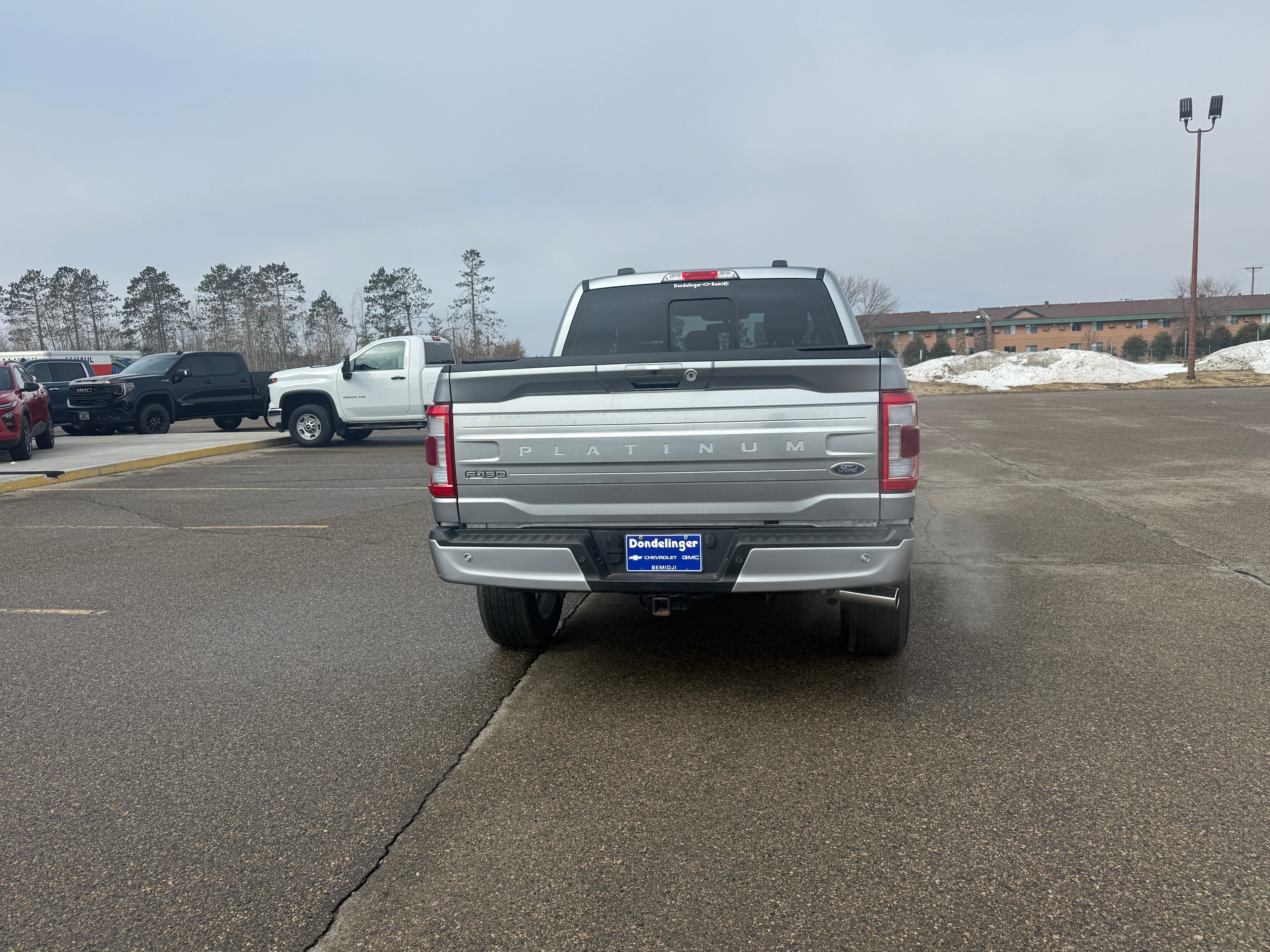 View vehicle photo 3