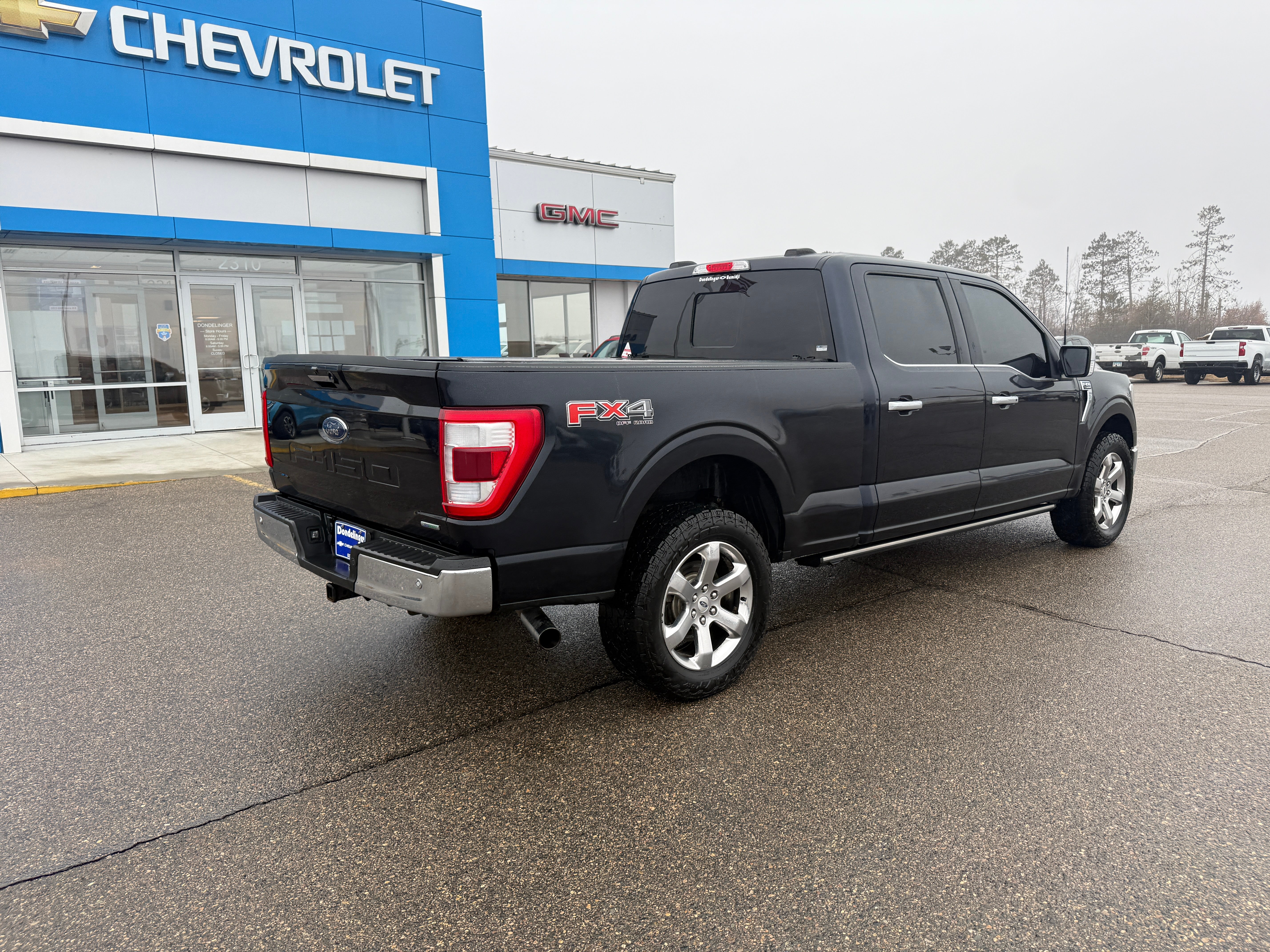 View vehicle photo 3