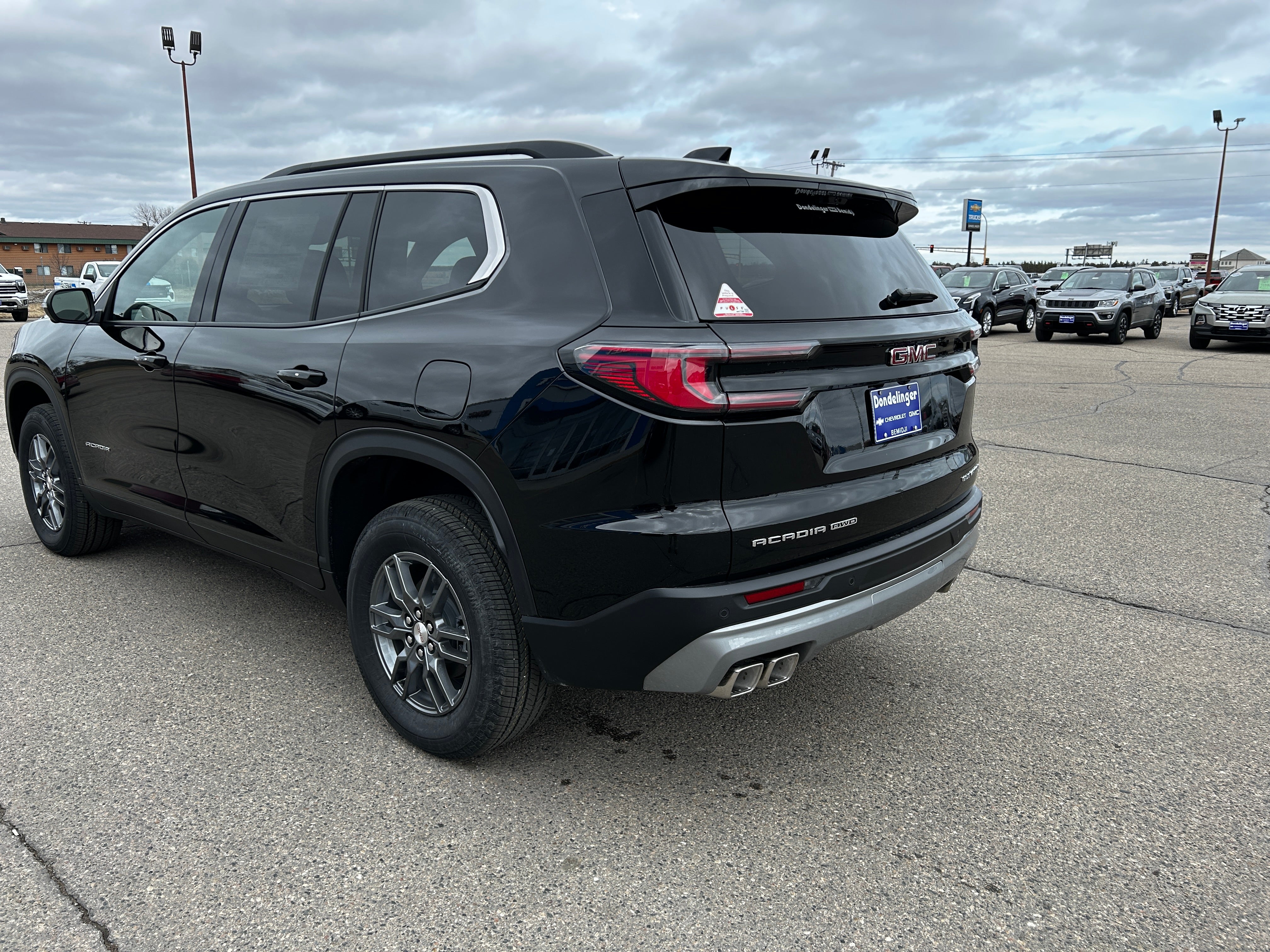 View vehicle photo 4