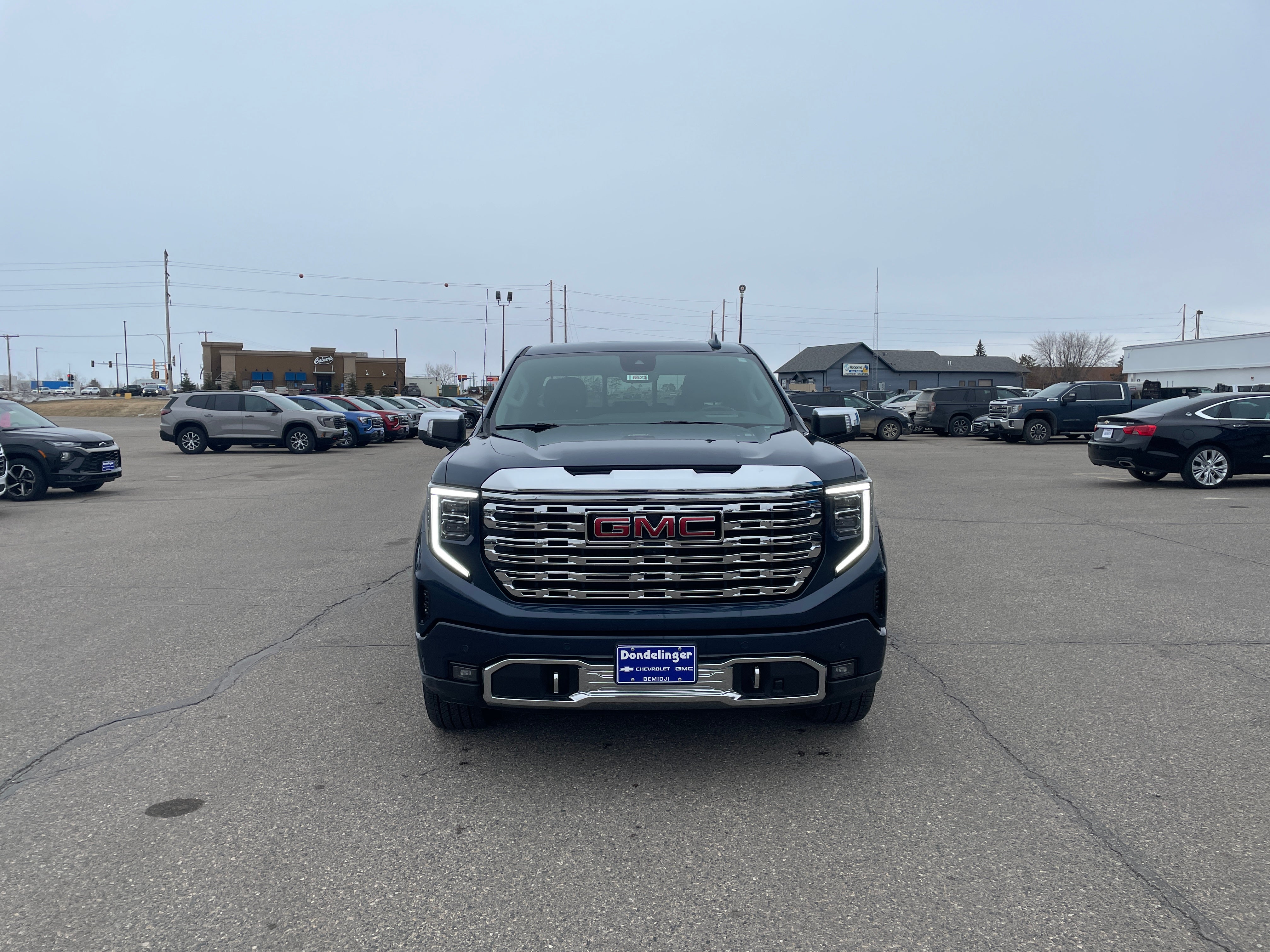 View vehicle photo 7