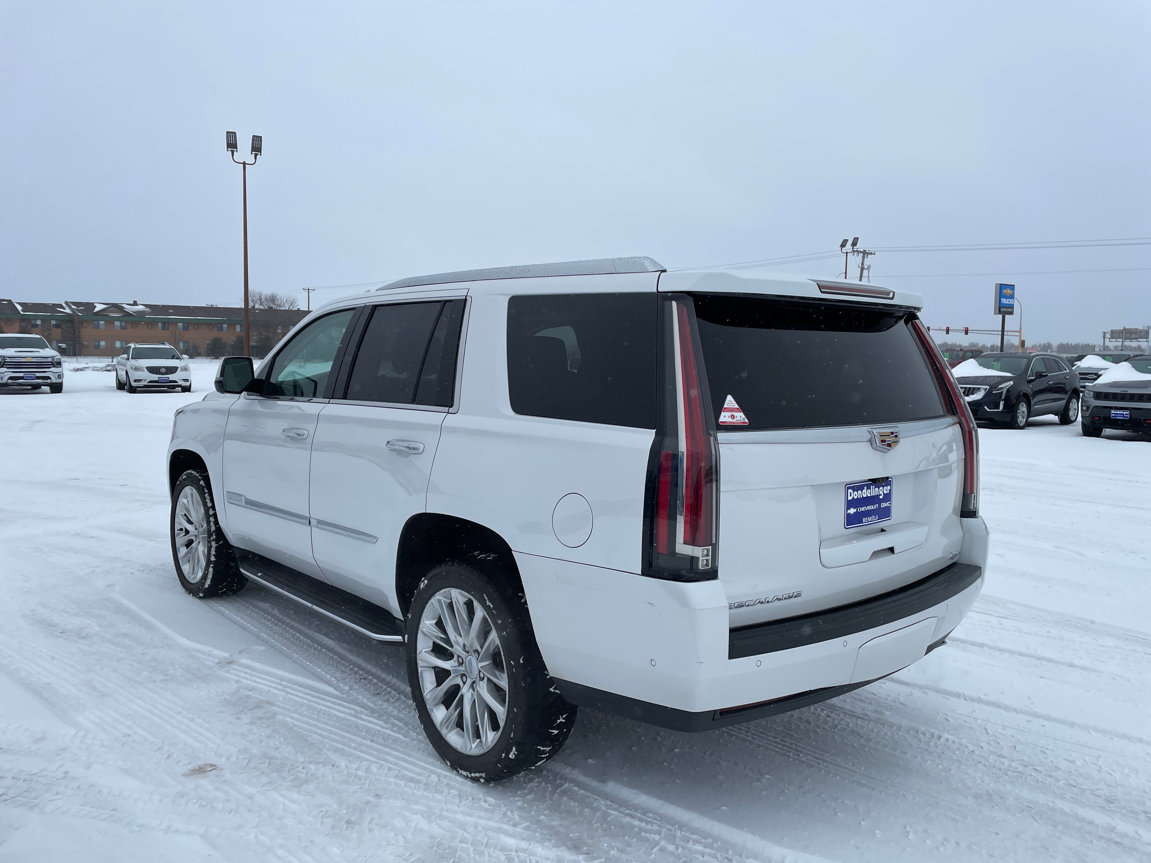 View vehicle photo 4