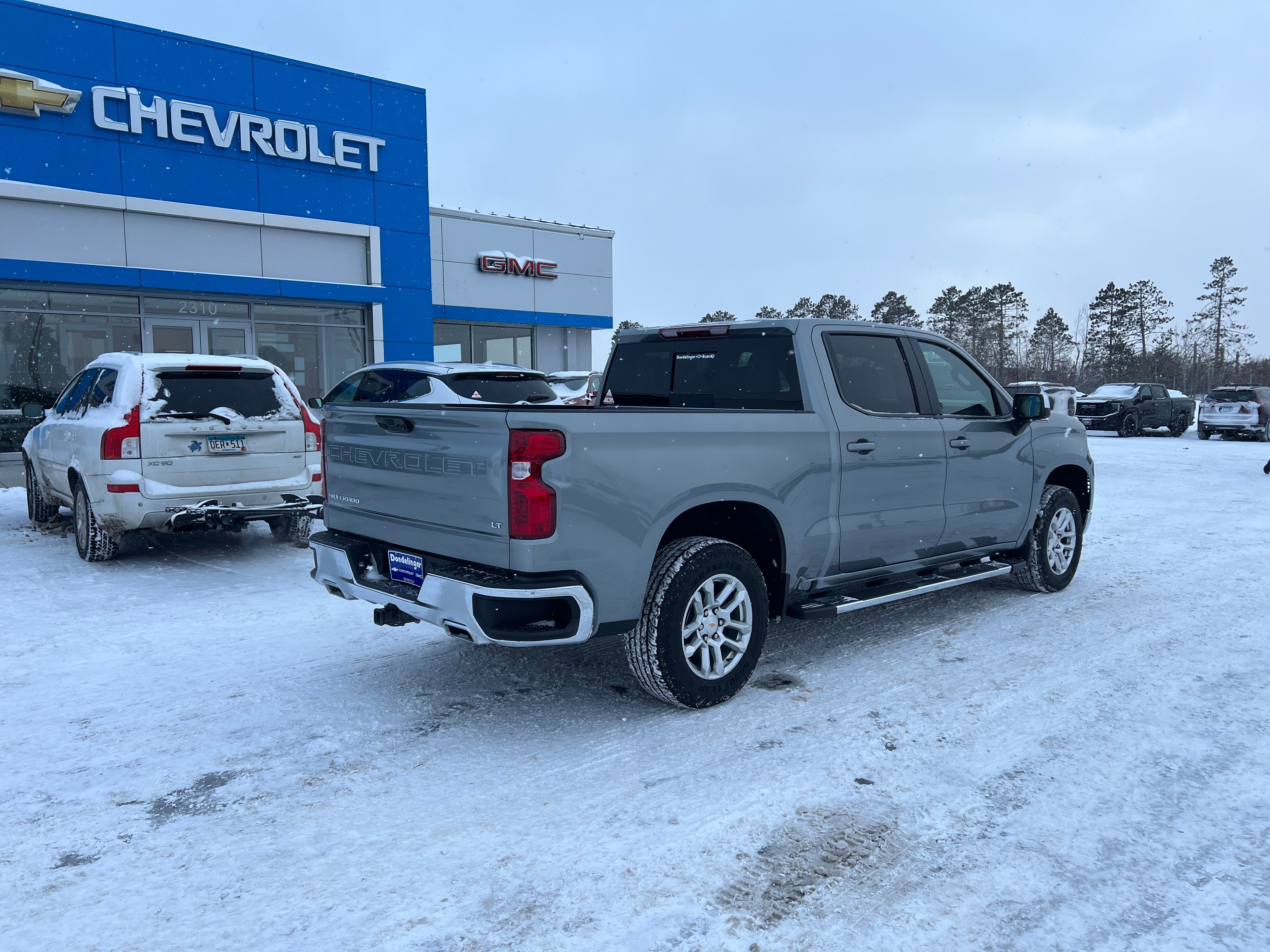 View vehicle photo 2