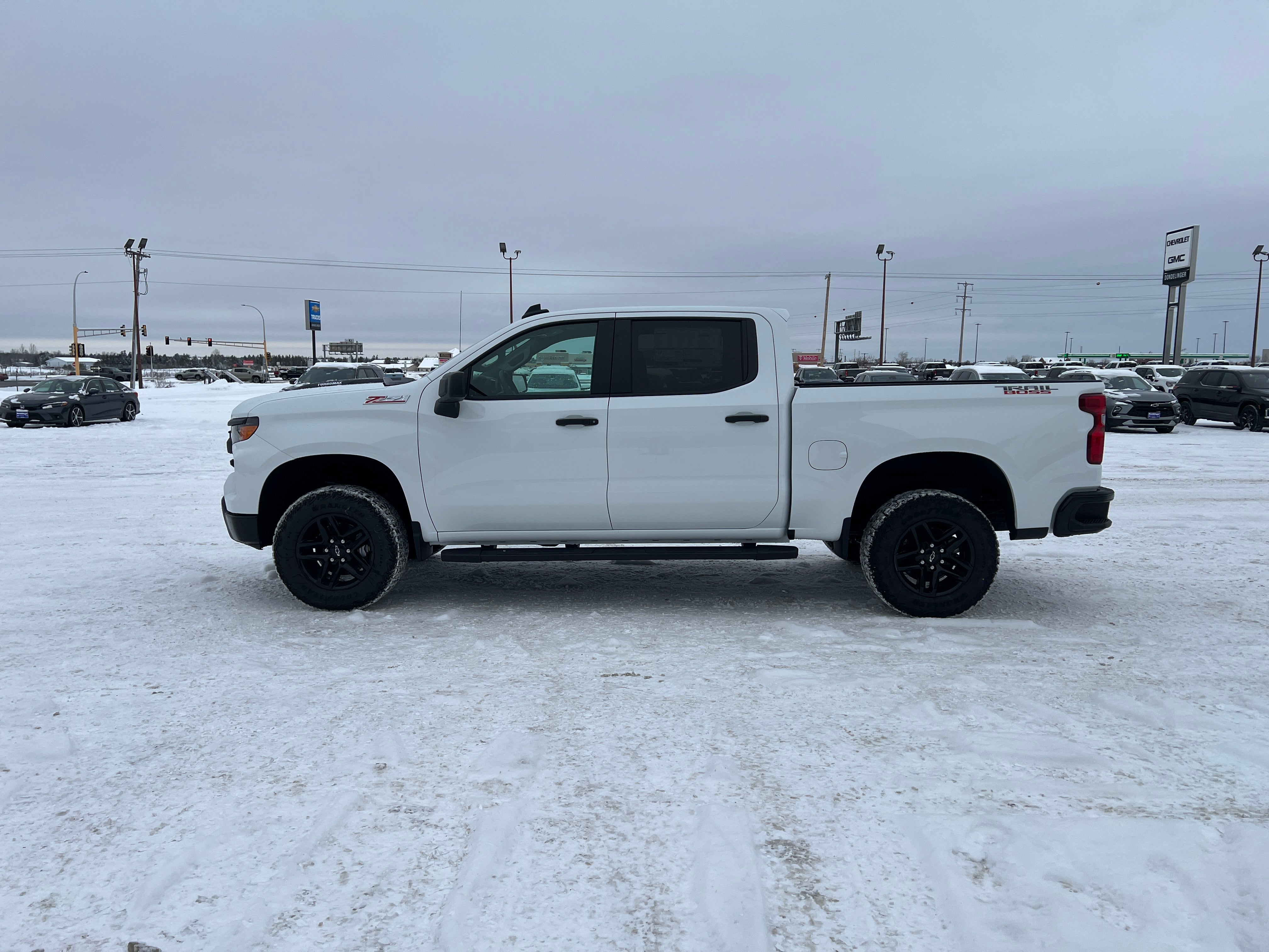 View vehicle photo 5