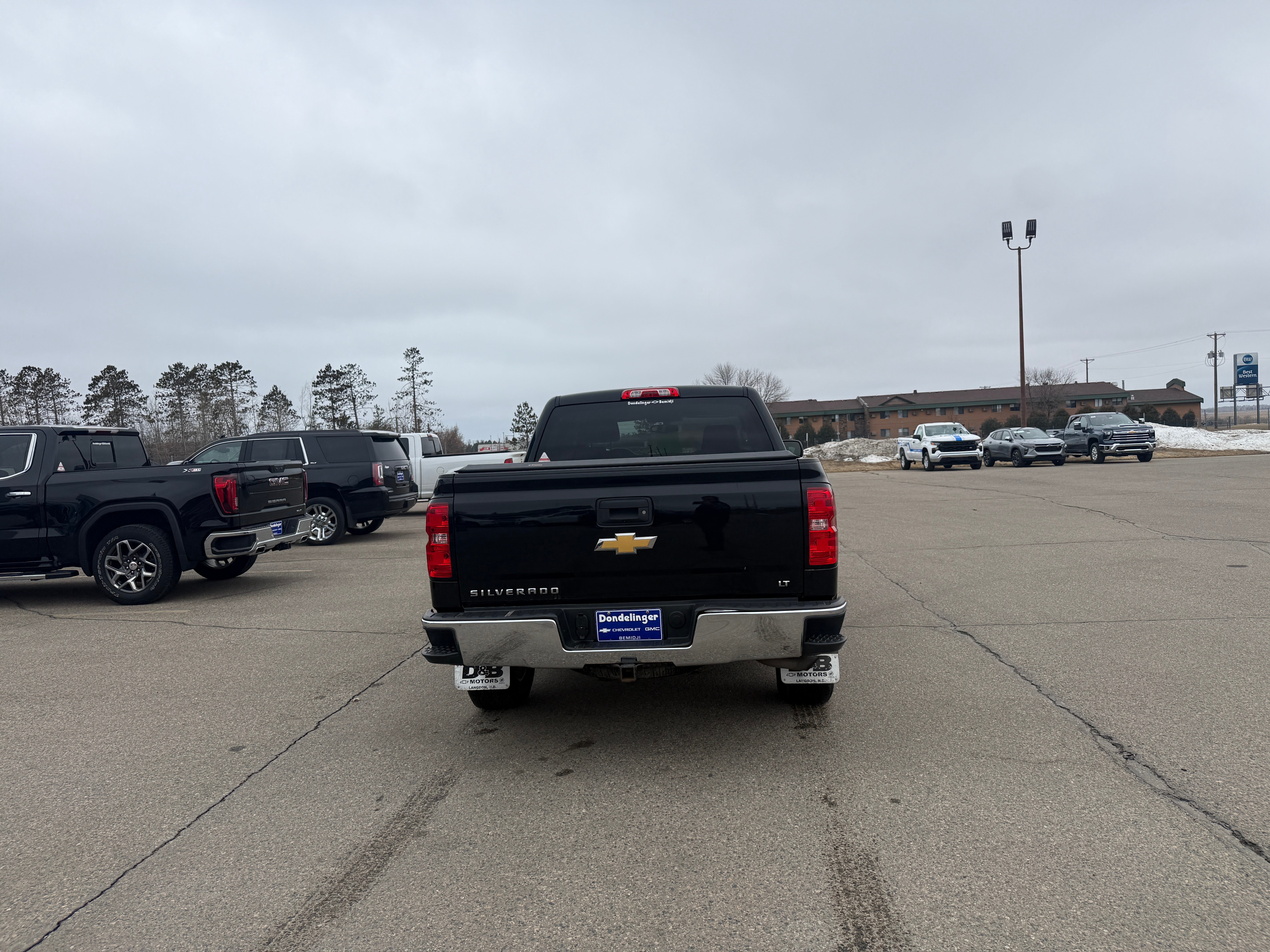 View vehicle photo 3