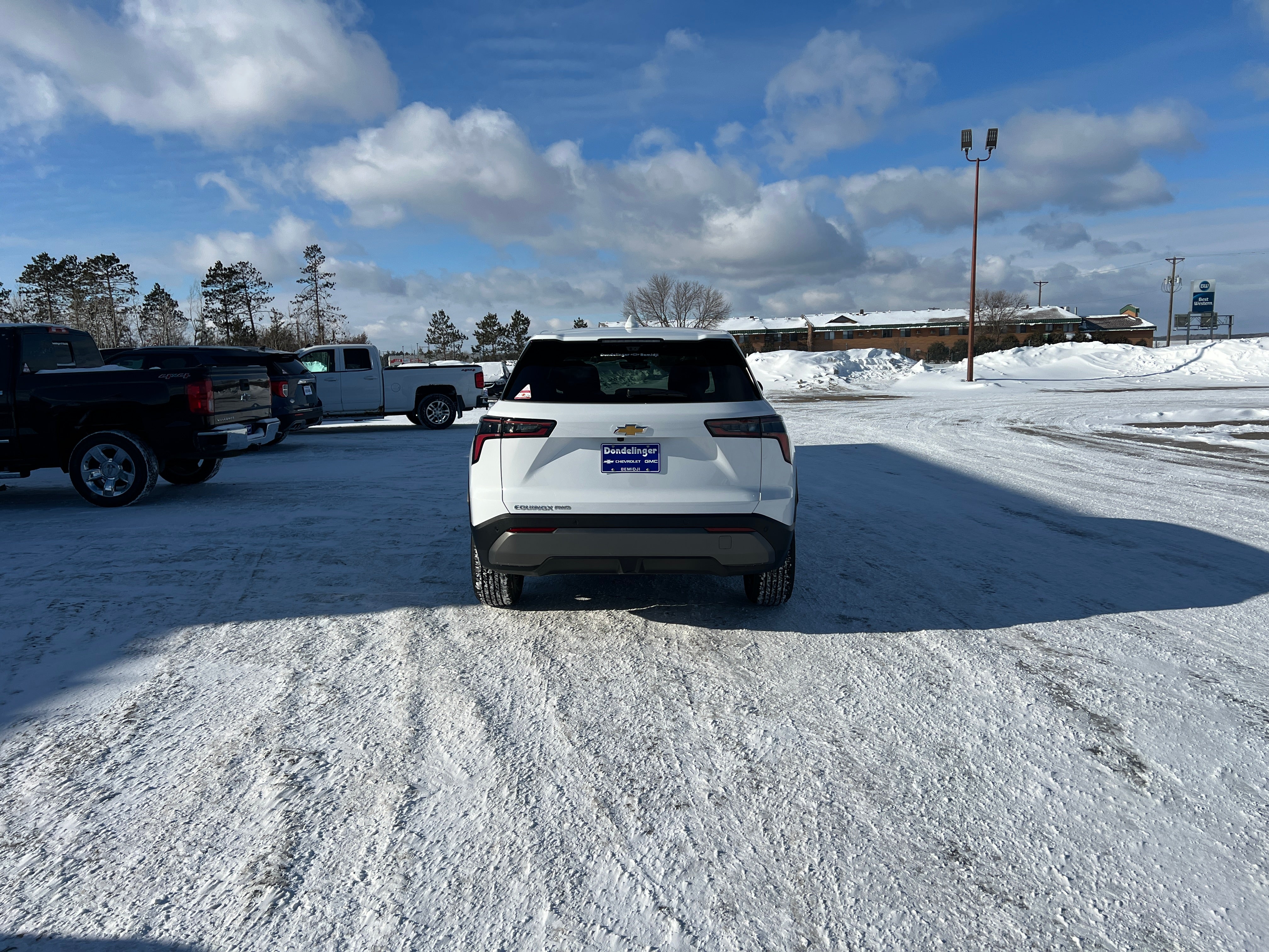 View vehicle photo 3