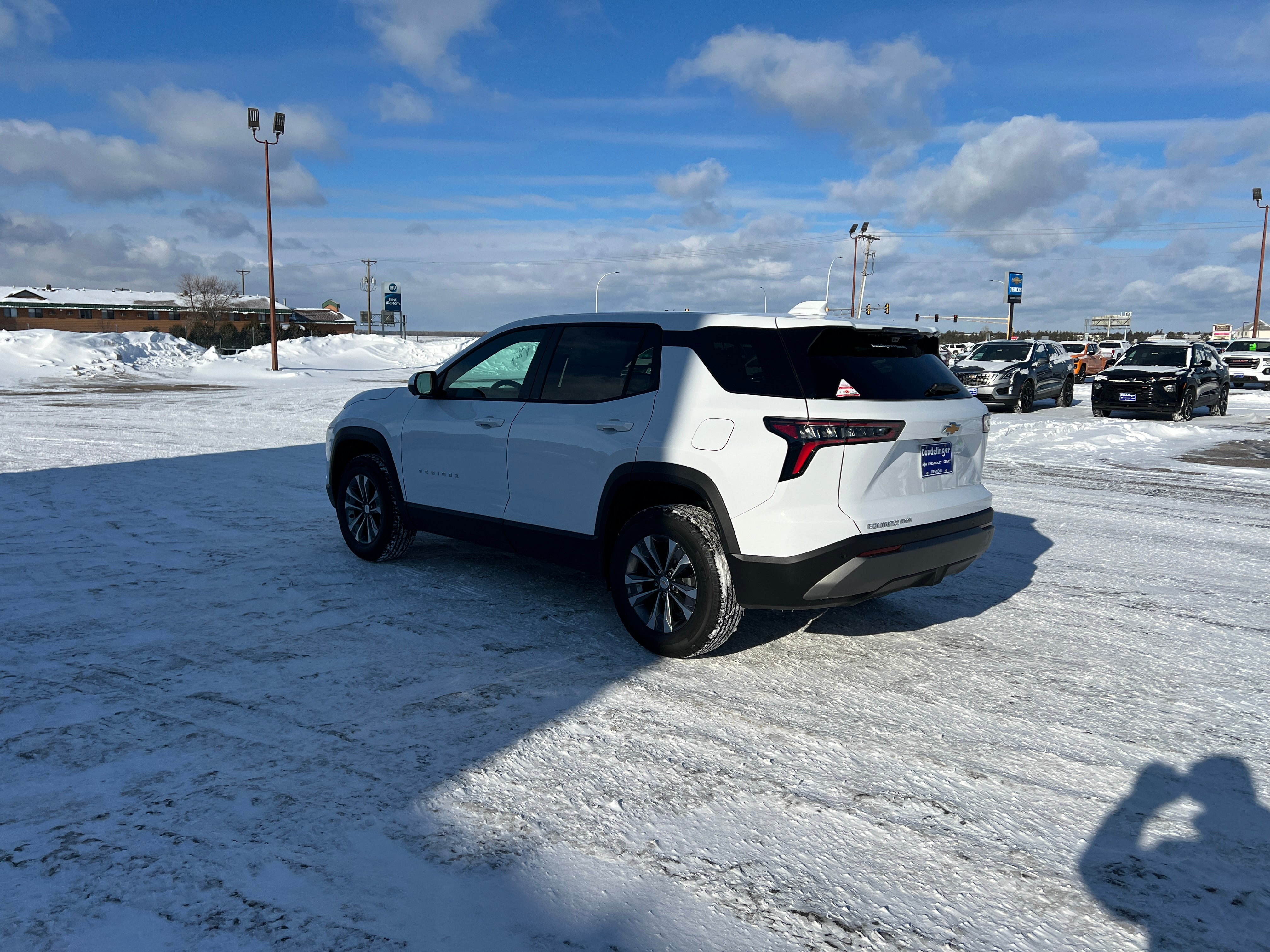 View vehicle photo 4