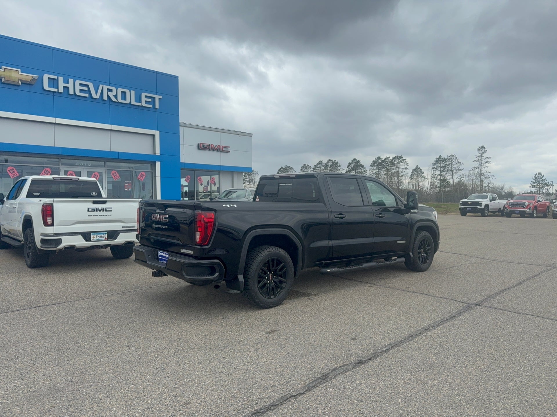View vehicle photo 2