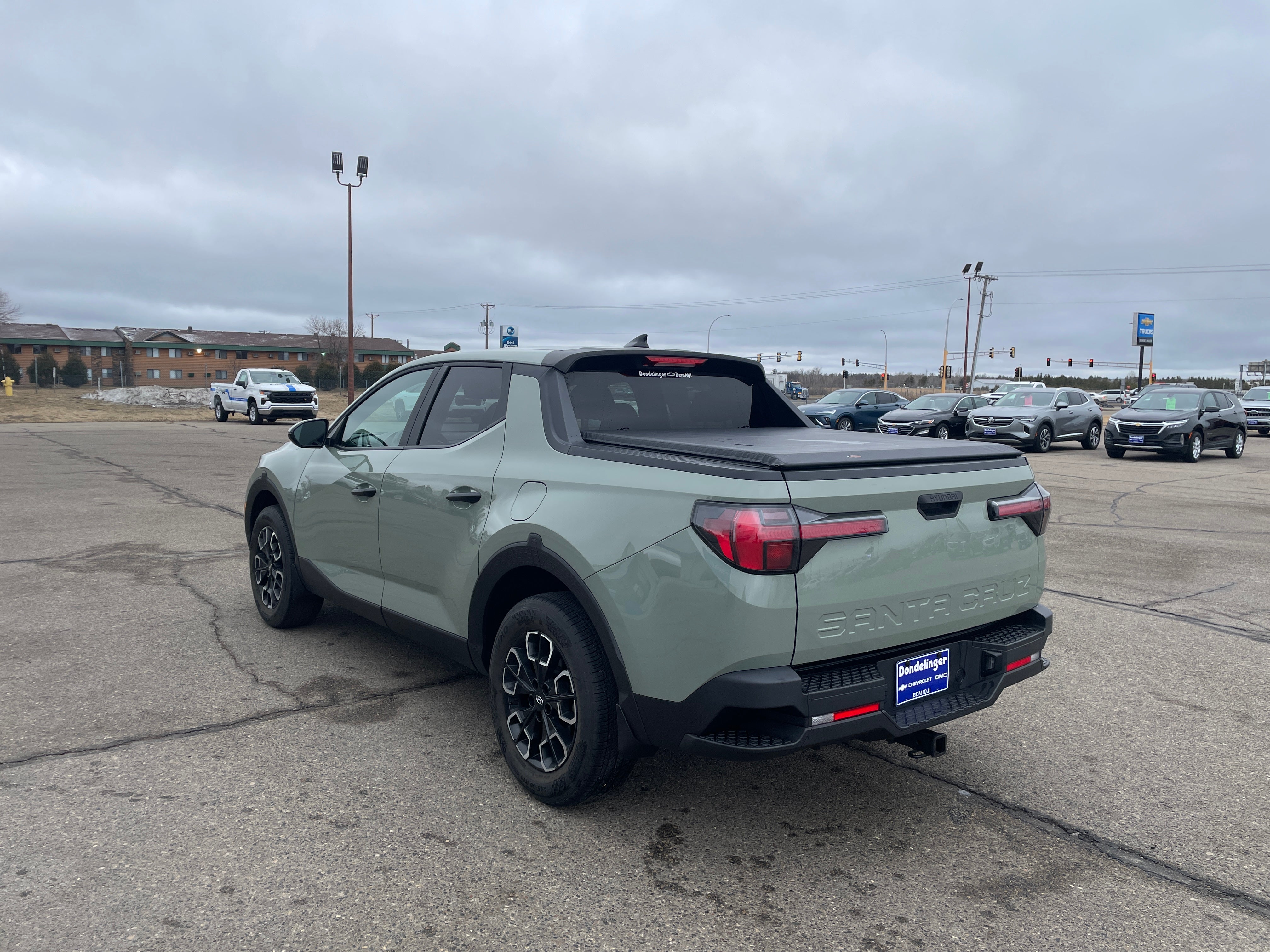 View vehicle photo 4