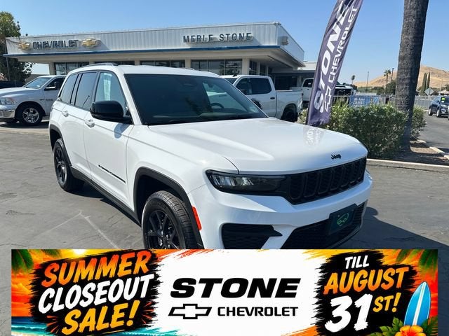  2024 Jeep Grand Cherokee Altitude 4WD   