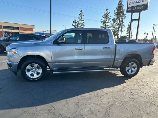 View vehicle photo 3