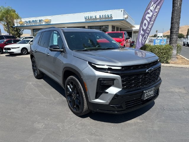Sterling Gray Metallic 2024 Chevrolet Traverse SUV / Crossover Front-Wheel Drive Automatic
