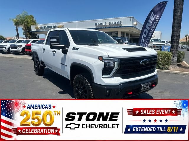 Summit White 2026 Chevrolet Silverado 2500HD Pickup Truck Four-Wheel Drive Automatic