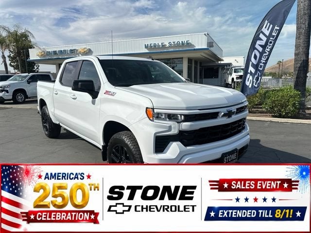 Summit White 2026 Chevrolet Silverado 1500 Pickup Truck Four-Wheel Drive Automatic