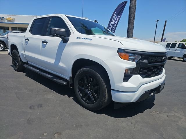 Summit White 2023 Chevrolet Silverado 1500 Custom Crew Cab RWD Pickup Truck 4X2 Automatic