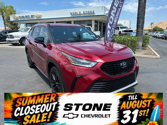 Red 2023 Toyota Highlander SUV / Crossover Front-Wheel Drive Automatic