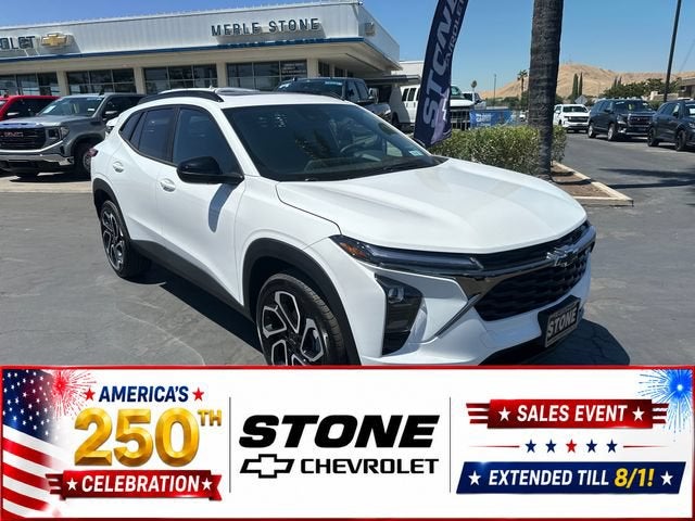 Summit White 2026 Chevrolet Trax SUV / Crossover Front-Wheel Drive Automatic