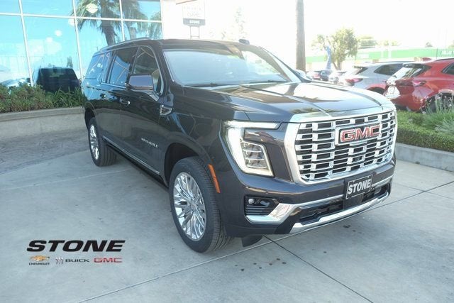 2025 GMC Yukon XL Denali 4WD