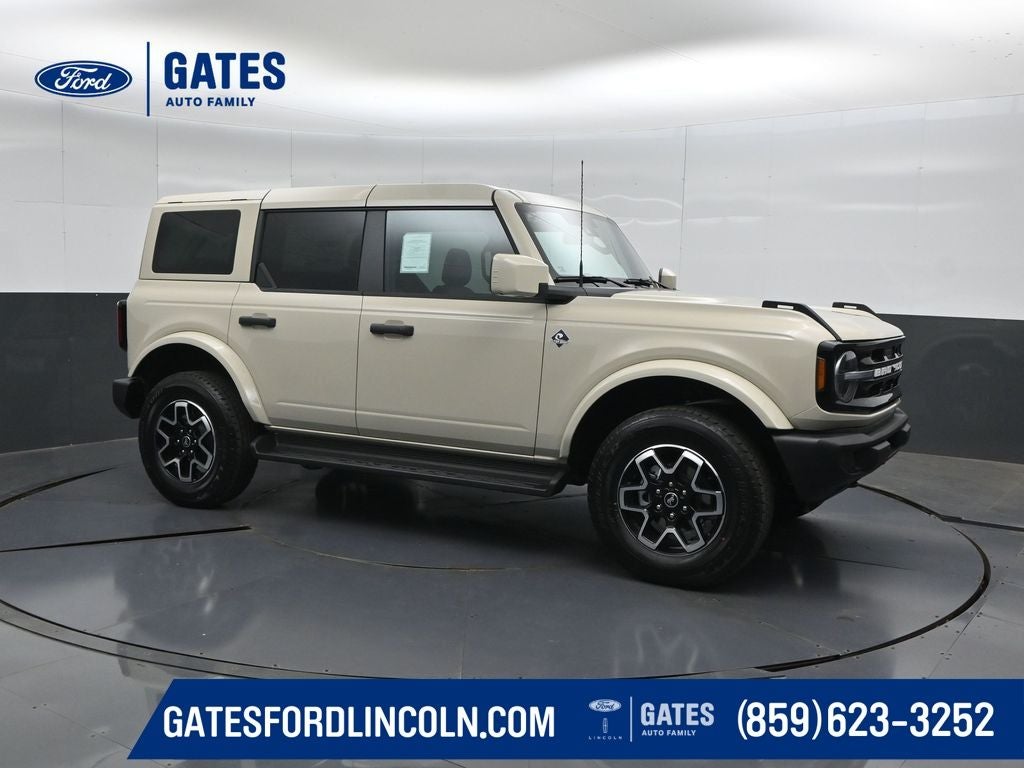 Desert Sand 2026 Ford Bronco SUV / Crossover Four-Wheel Drive Automatic