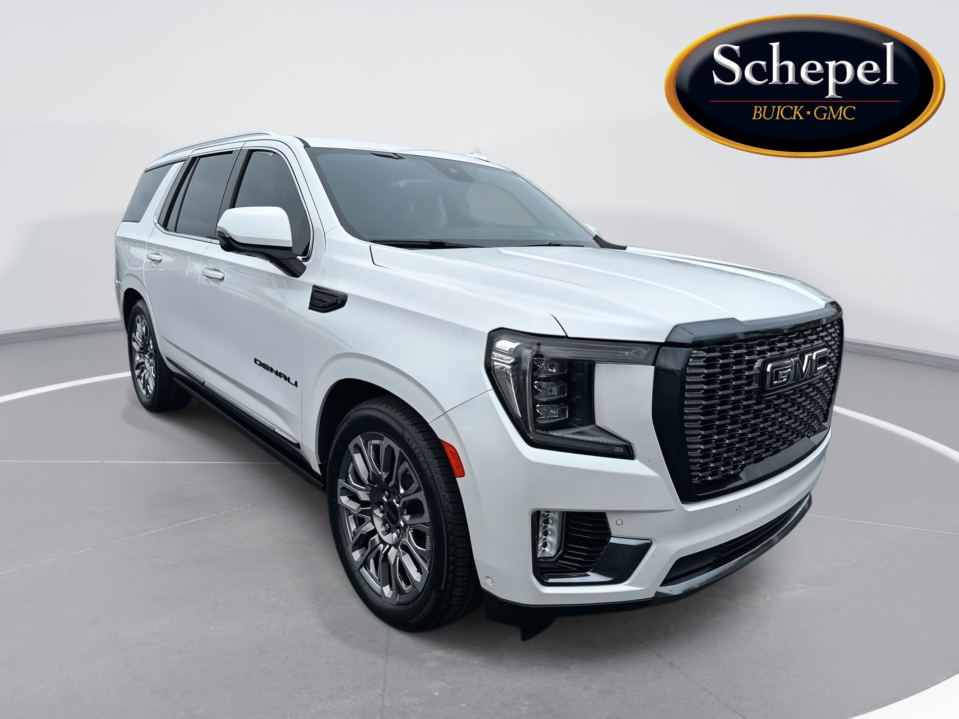 White Frost Tricoat 2023 GMC Yukon SUV / Crossover Four-Wheel Drive Automatic