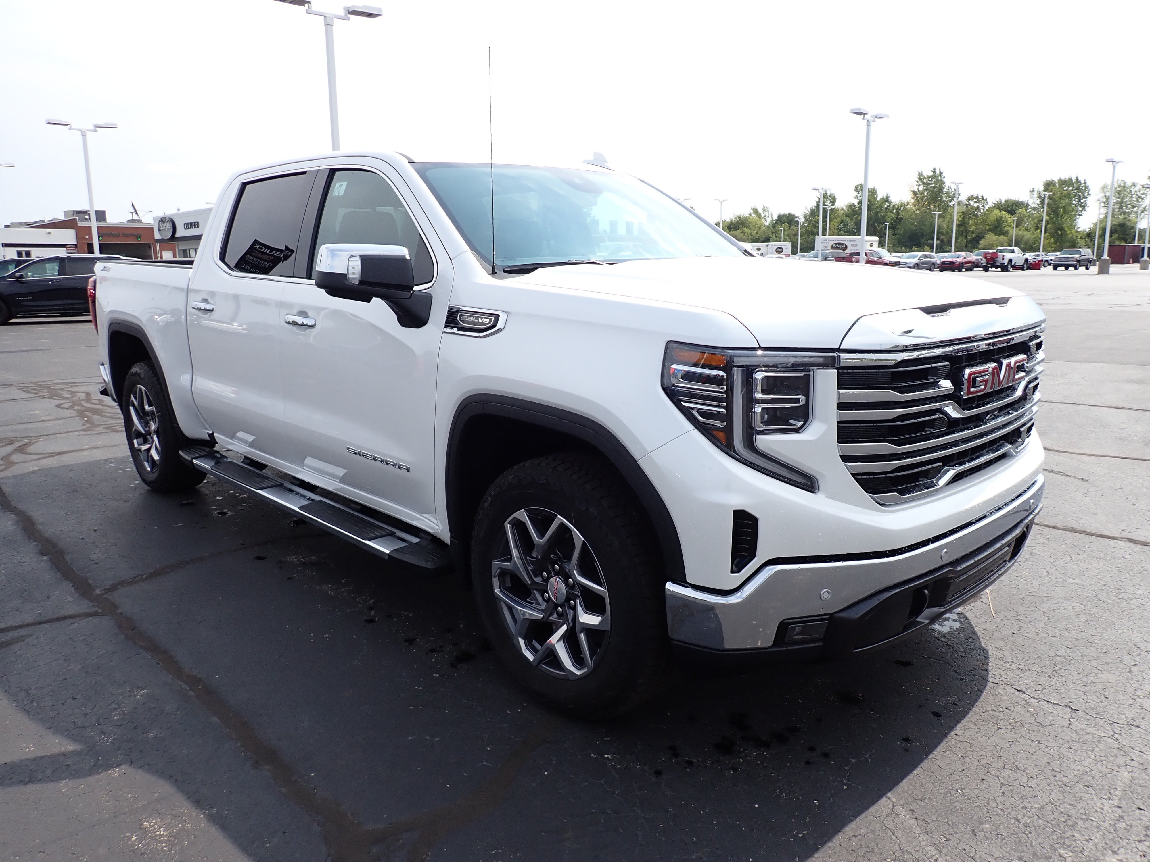 2026 GMC Sierra 1500 SLT Crew Cab 4WD