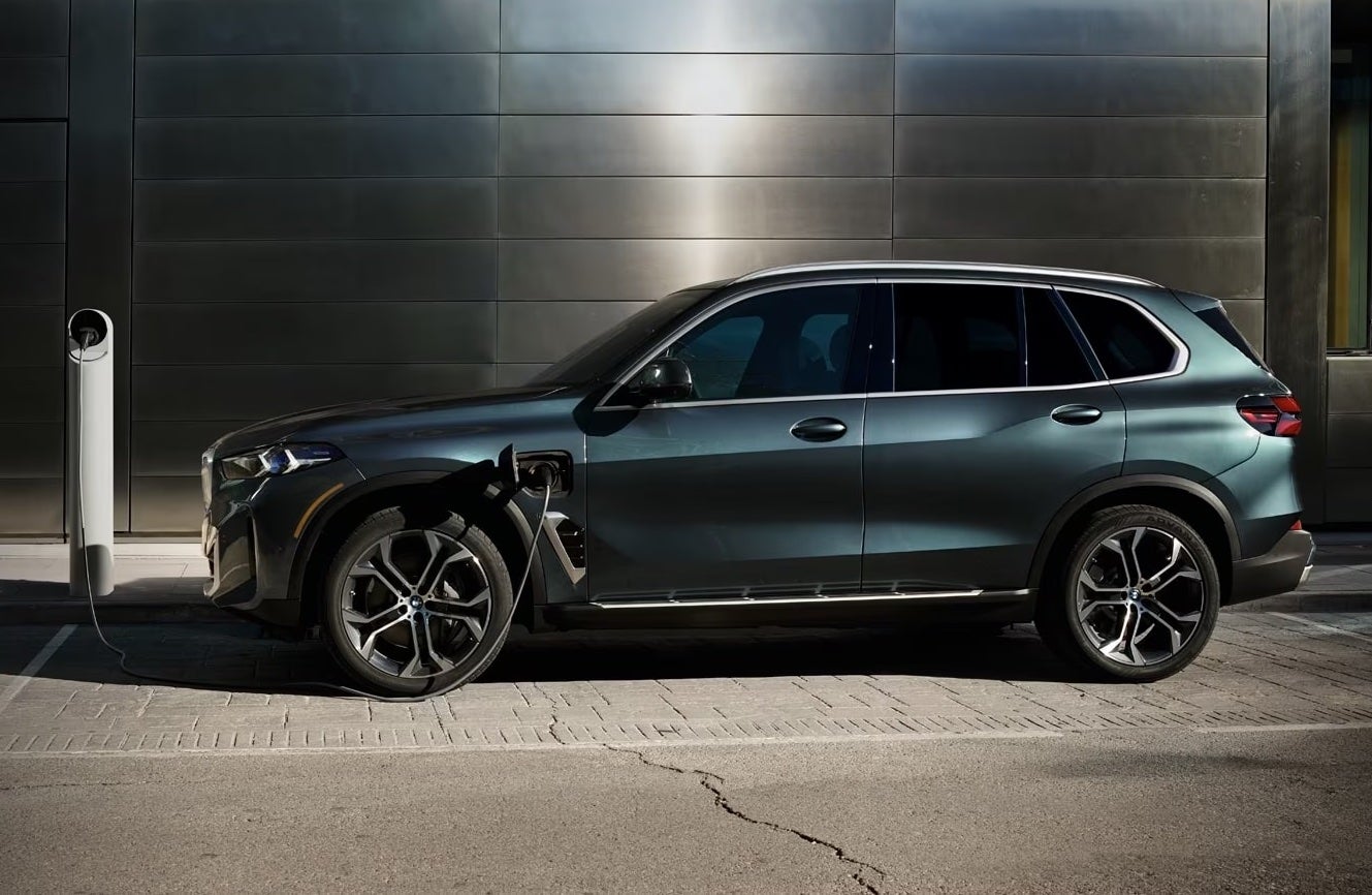 The electrifying 2023 BMW X5