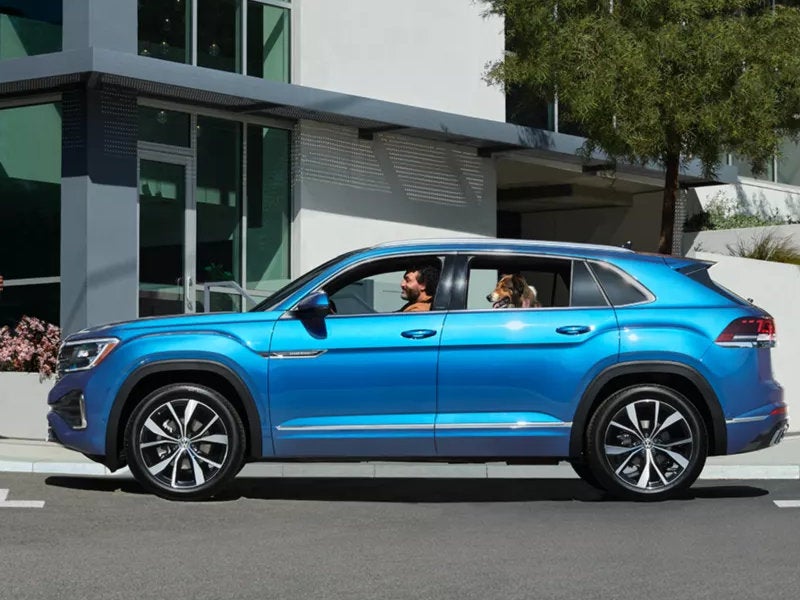 Test Drive The 2024 Volkswagen Atlas Cross Sport near Kannapolis NC