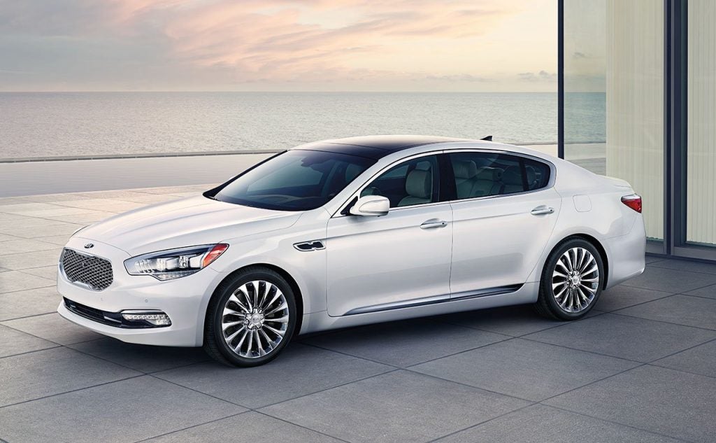 Kia K900 in Wichita