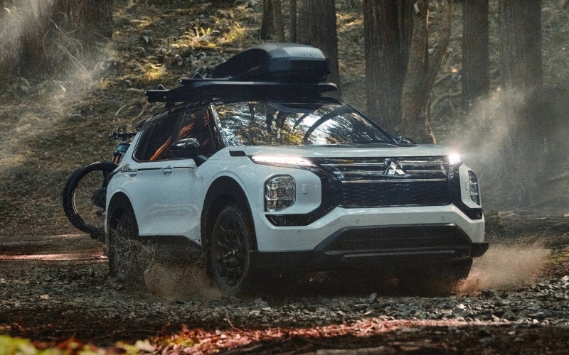 Smart Parking and Family Flexibility in Cherry Hill, NJ with the 2026 Mitsubishi Outlander