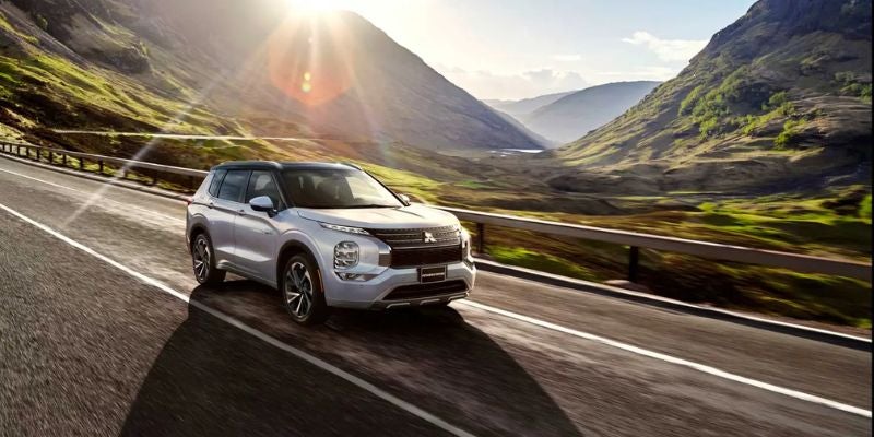 2025 Mitsubishi Outlander PHEV performance