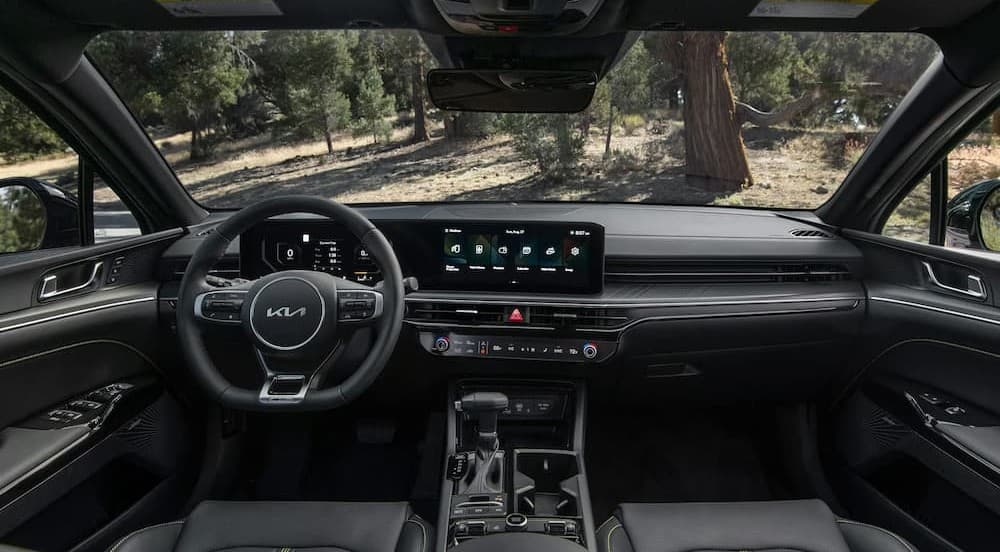Black dash in a 2026 Kia K5.