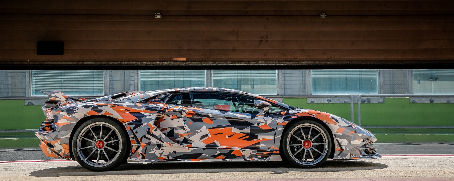 Lamborghini Ave