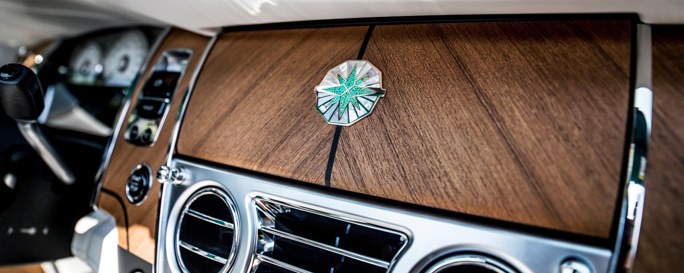 RollsRoyce_Dawn_Emerald