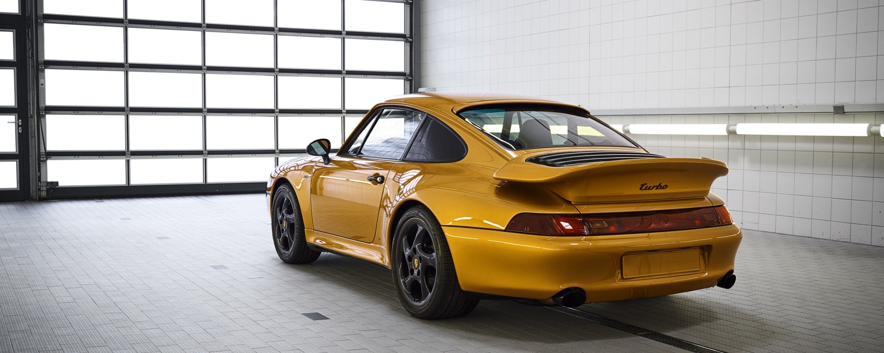 Porsche Gold Media 1