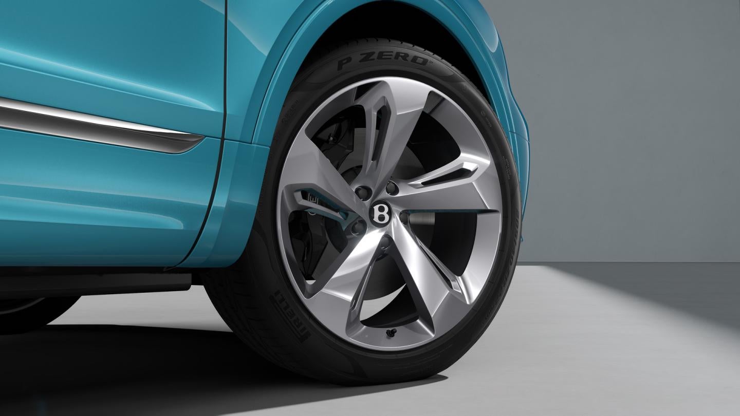 Bentley Bentayga EWB with available 22-inch five-spoke wheel