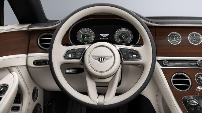 Continental GTC cockpit with walnut veneer