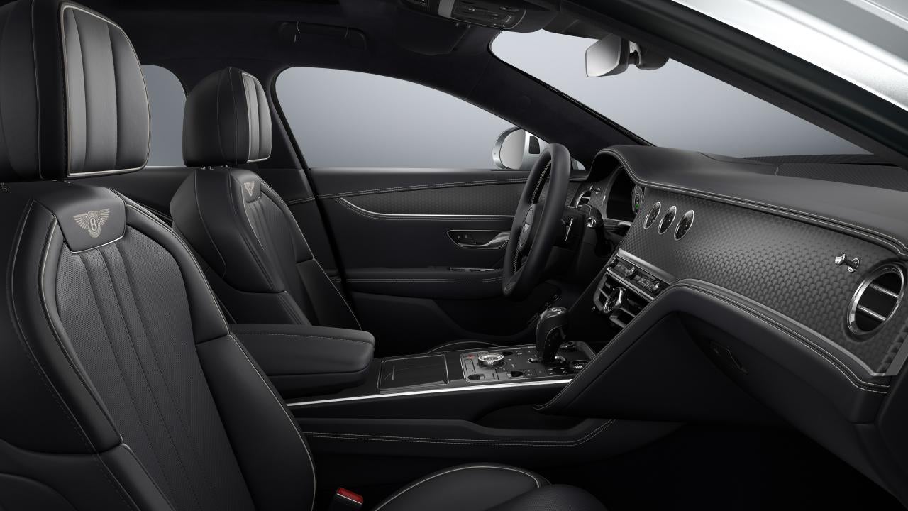 Bentley Flying Spur front cabin and dashboard