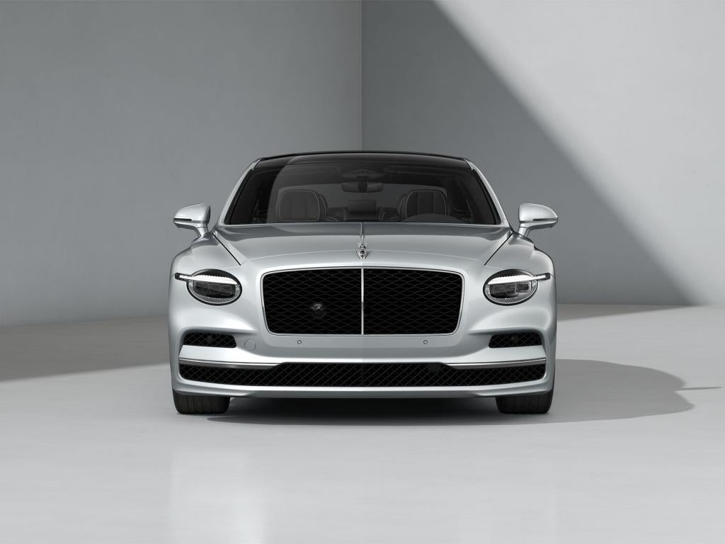 Front view of the Bentley Flying Spur in Moonbeam