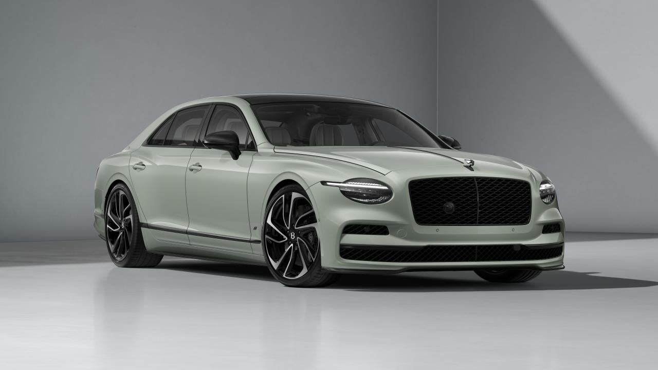 Bentley Flying Spur S in Opalite, front three-quarter view
