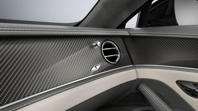 Flying Spur S fascia with optional High Gloss Carbon Fibre veneer