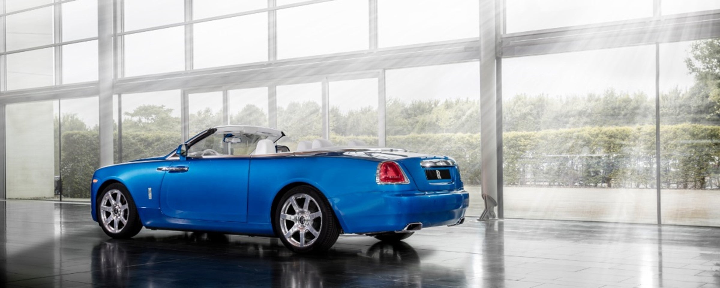 09-13-16_rollsroyce_customdawn