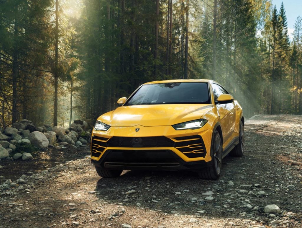 lamborghini urus familiar exotic car
