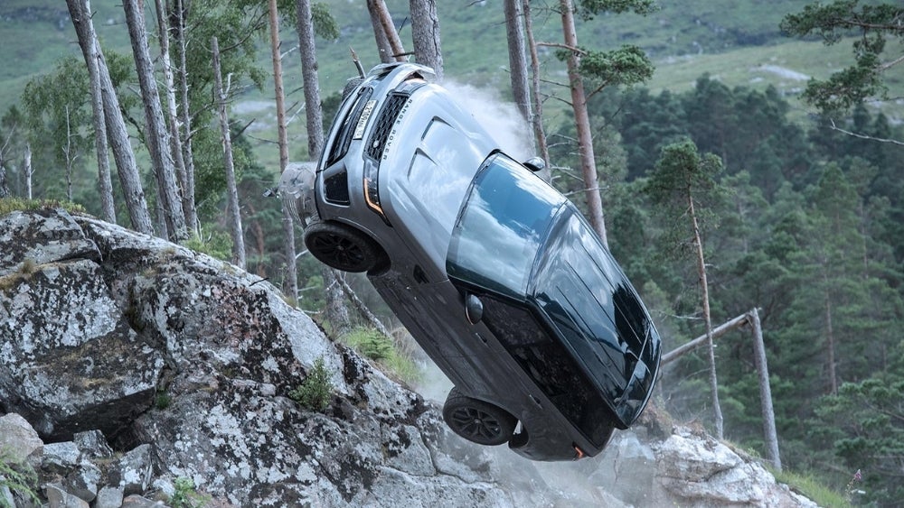 Land Rover Defender V8 Bond Edition Action