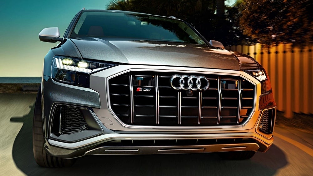 Audi SQ8 front grille